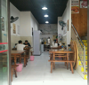 (转让) 转让临街商铺，盈利经营中中餐馆，也可空档转让