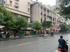 胜利路靠近蛤蟆街纯一楼场地招租，周边唯一空店