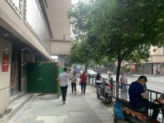 胜利路靠近蛤蟆街纯一楼场地招租，周边唯一空店