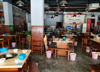 (转让) 该店铺位于大学城南路，流动人员多，周围没有什么餐饮