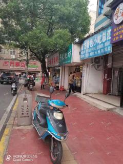 经开区下罗菜市场7年小吃店转让，周边都是学校小区