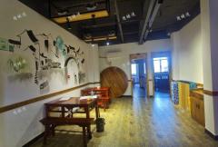新建区省庄佳苑小区出入口沿街餐饮店转让，自带客源