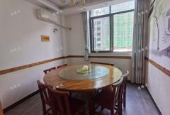 新建区省庄佳苑小区出入口沿街餐饮店转让，自带客源