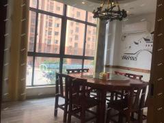 新建区省庄佳苑小区出入口沿街餐饮店转让，自带客源