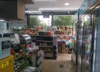 (转让) 本店位于两江幸福广场轻轨站美食城出入口位置好可做便利店小吃店