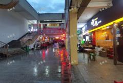 江西农业大学内商业街餐饮店转让，人流量大