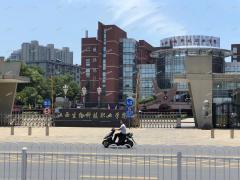  江西技师生物科技学院旁临街餐饮转让，人流量大