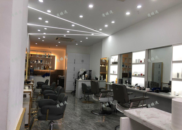 (转让) 旁边是小区出入口 楼下是商业街人流量大