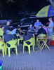(转让) 地区好，人流量很大。小区门口。酒店，学校都有