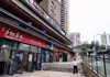 (转让) 公交站旁 餐饮店低价急转 因回西安发展中介勿扰