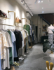(转让) 两路30元租金百平米临街服装店