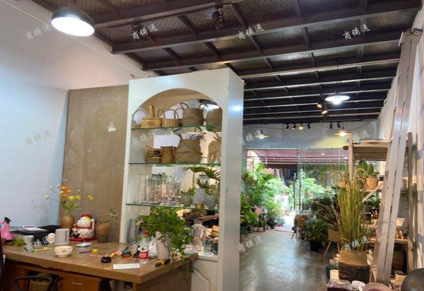 (转让) 熊婆婆的花园展区里面花店，