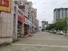 新建区碧桂街拐角路口水果店转让，门头显眼