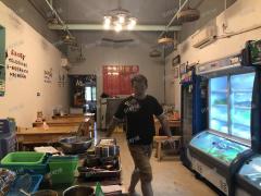 绿都丹石街区商业街内旺铺转让，无行业限制