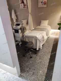 西湖九州天虹商场内美容店转让，人气超高会员多