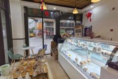 莱蒙都会写字楼下烘培店招租，无行业限制 