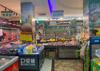 (转让) 该地方适合做超市餐饮行业，地方够大，设施设备齐全