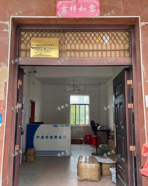 (转让) 在住宅区里面，周边是商业区，大学附近，对面是蓝天驾校