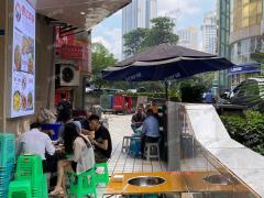 金科香江家园沿街餐饮店转让，房租便宜面积大