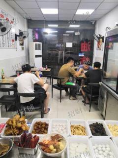 699生活空间夜市一条街店铺转让，租金便宜