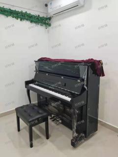 西湖区国贸蓝湾小区培训机构带生源转，小区学校围绕