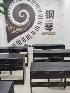 西湖区国贸蓝湾小区培训机构带生源转，小区学校围绕