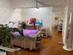 盛豪首港城小区美容店带会员一起转，设备齐全