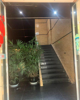(转让) 因无人管理，将盈利中的宾馆转让