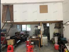 城东花园小区汽修店转让，可做饭住人，无行业限制