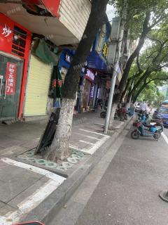 南昌瑞颐大酒店对面餐饮店转让，低价转让可空转