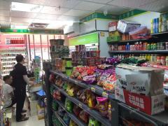 青云谱区万科洪坊广场入口便利店转让，人流大