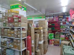 师范学院对面小区第一家超市和快递转让，可办证