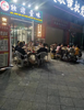 (转让) 位于象湖新城商业街，店内精装修，餐饮行业接手可直接营业