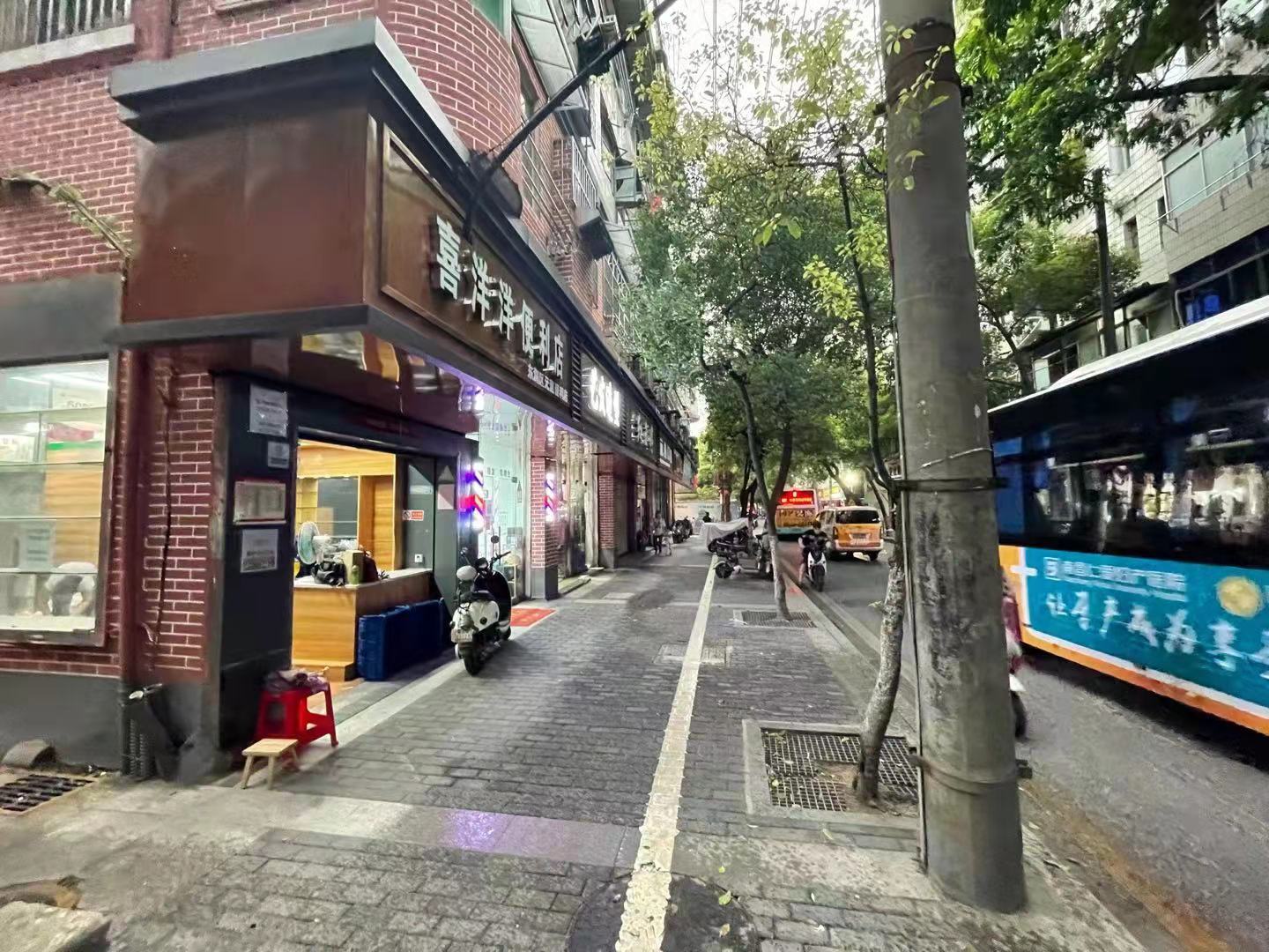 子固路临街旺铺空店招租