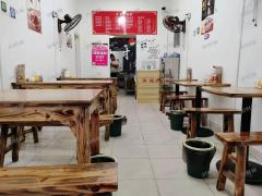 新建体育巷入口小吃店转让，小区围绕上班族也多