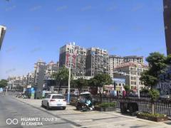 澄碧湖国际街区红绿灯路口临街第一家，人气旺