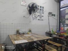 南昌长途汽车西站旁小区临街餐饮转让，客源稳定