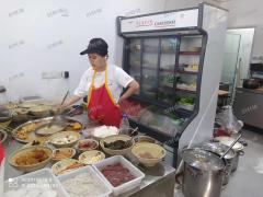 红谷滩西站瑞都沿街小区小吃店转让，位置显眼