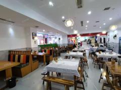 红谷滩梦立方广场二楼电梯口旁餐饮转让，大学围绕