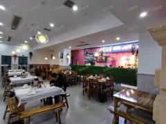 红谷滩梦立方广场二楼电梯口旁餐饮转让，大学围绕
