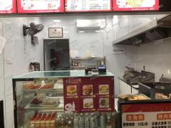 师范大学瑶湖校区食堂入口小吃店转让，人流量大