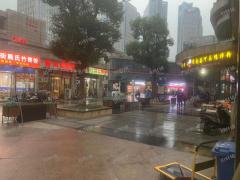 红谷滩联泰广场沿街便利店转让，日营业4000左右