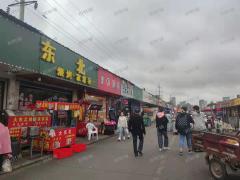 江西科技学院后街北门口小吃店转让，可空转人流量大
