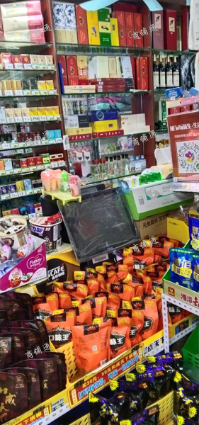 (转让) 小区正门口商铺，因老婆重病需要照顾。