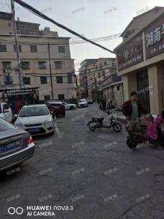 上海北路临街餐饮店，附近多个小区大学围绕