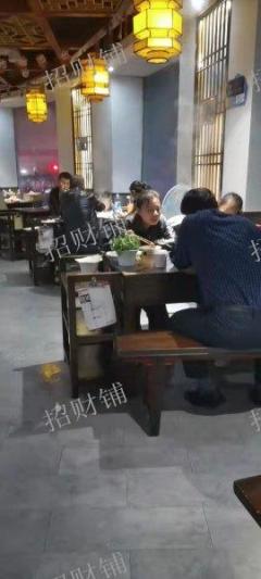 文教路十字路口餐饮店转让，周边配套齐全人流大
