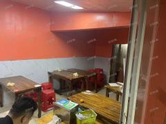 中医药大学门口唯一一家烧烤店转让，外摆空间大