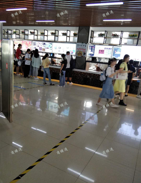 (转让) 转让半封闭学校档口。客源稳定，学校有业态保护