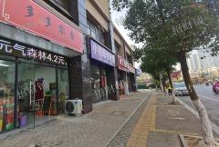 南昌县临街零食店转让，小区学校围绕人流大