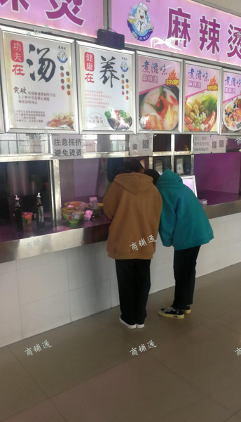 (转让) 在校学生8000千多人